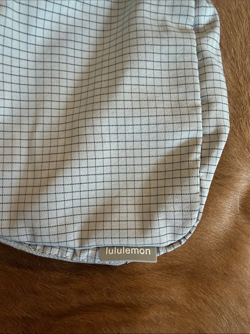 Lululemon Everywhere Belt Bag 1l Volume (7.5”X2”X5”) Seal Grey Seal/Ggre 83265 View 2